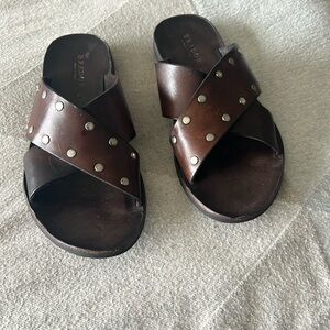 Leather sandals